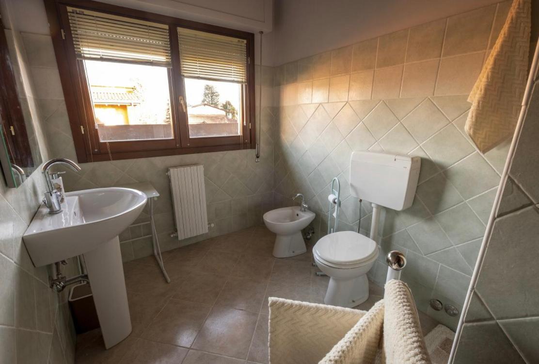 Appartamento In Villa Con Giardino A 300M Dal Lago Maggiore Castelletto sopra Ticino Extérieur photo